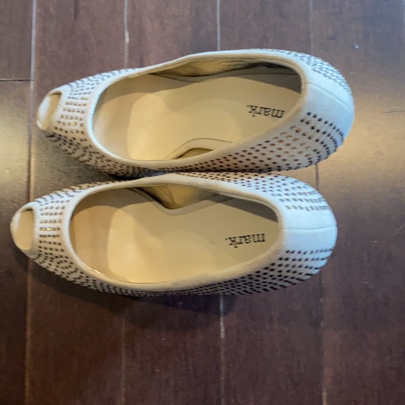 Mark Heels - Picture 3 of 6